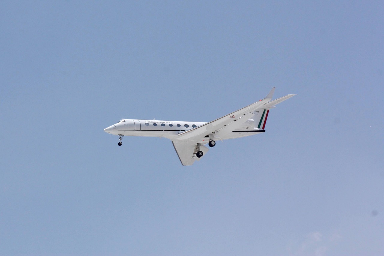 gulfstream, g550, airplane, aircraft, private, jet, flight, plane, departure, small, aviation, business, takeoff, depart, landing, mexico, charter, gulfstream, gulfstream, gulfstream, gulfstream, gulfstream, g550, business, charter